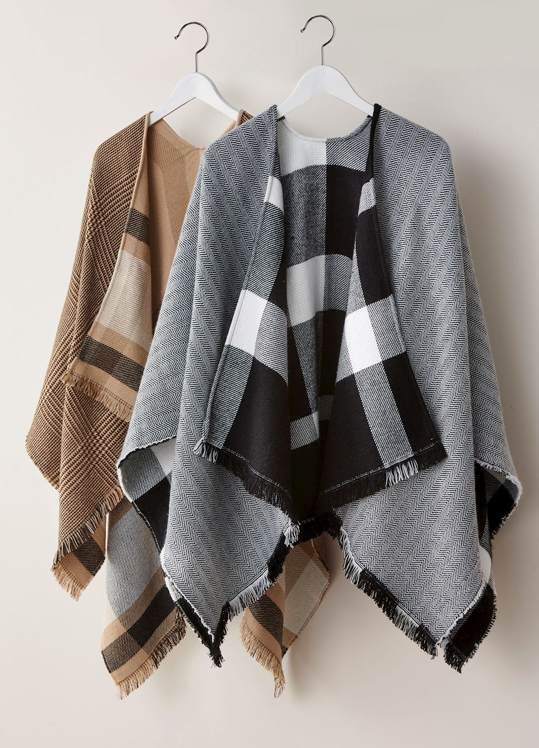 REVERSIBLE SHAWL