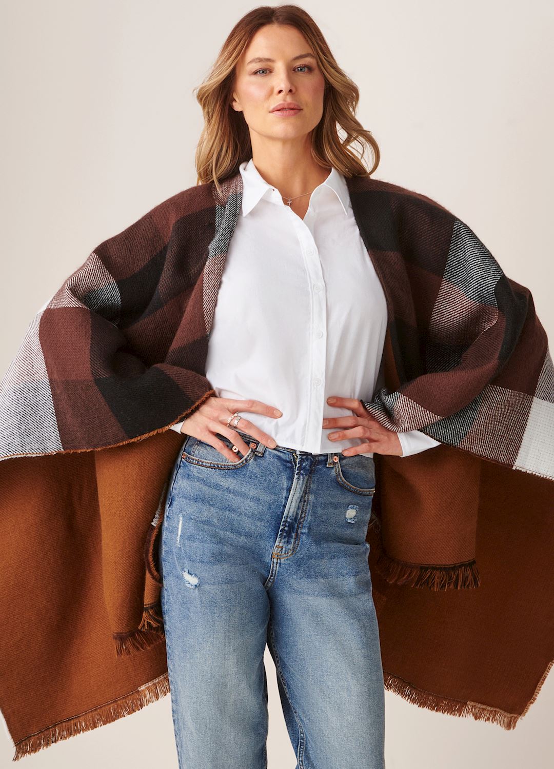 REVERSIBLE SHAWL