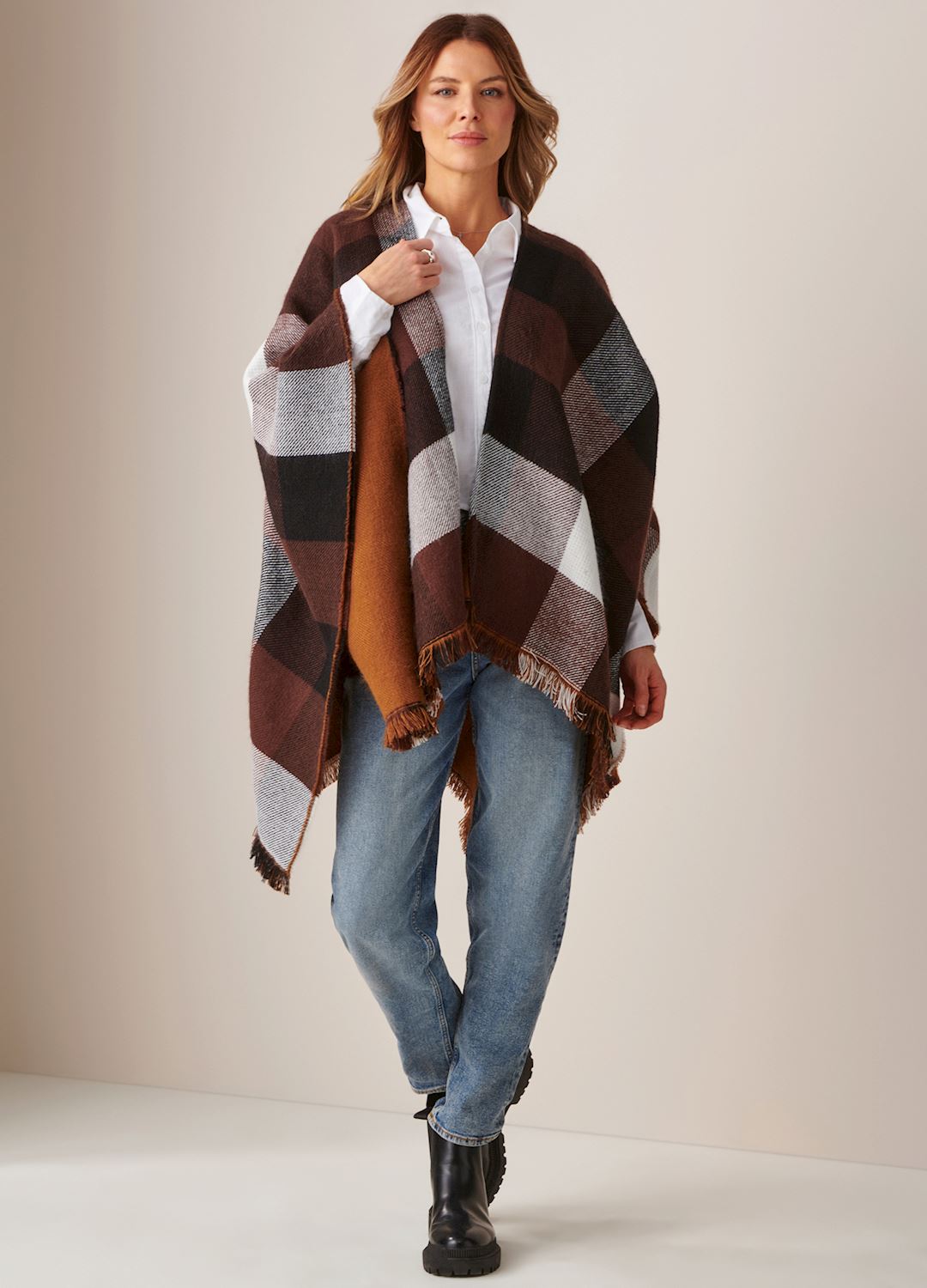 REVERSIBLE SHAWL