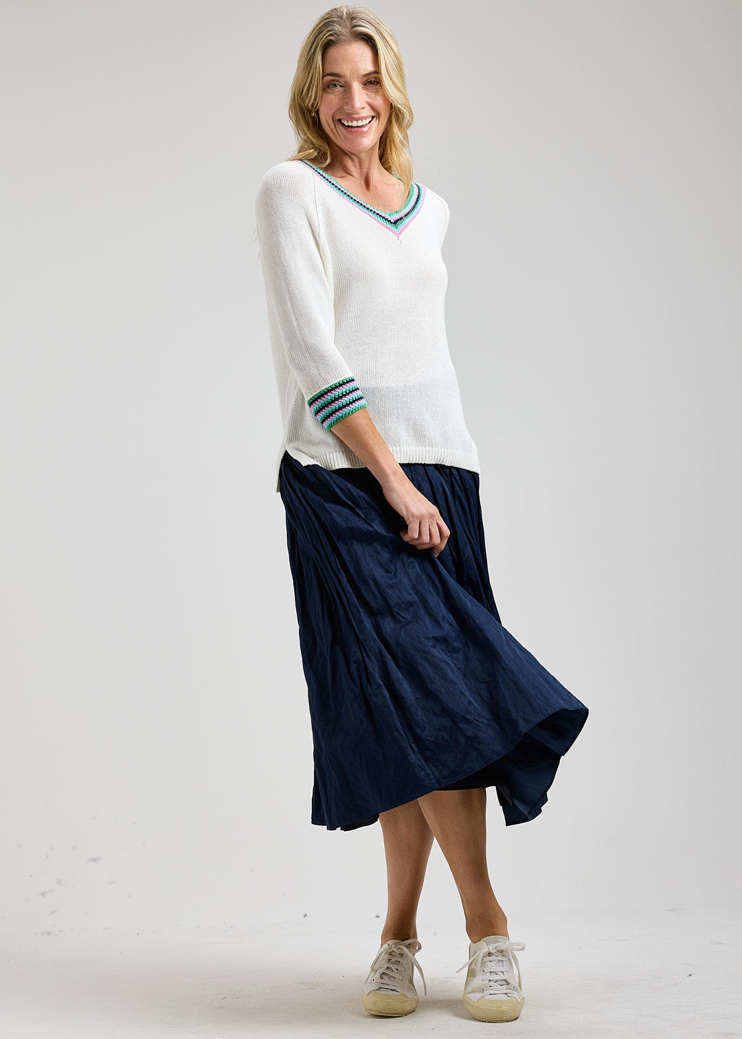 TENNIS-STYLE KNIT